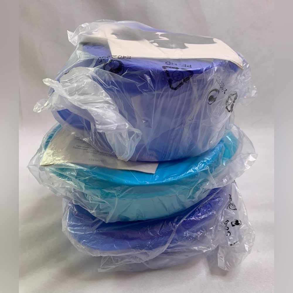 CrystalWare Tupperware set of 3 including soup cup new in packing blue